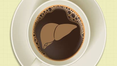 লিভারের যাবতীয় রোগ থেকে মুক্তি পেতে খাদ্যতালিকায় রাখুন এই পাঁচটি খাবার, জেনে নিন কী কী