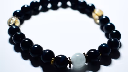 ২ দিনে ভাগ্য বদলে দেয় এই রত্ন, মিলবে অঢেল অর্থ ও দূর করে সকল ঝামেলা