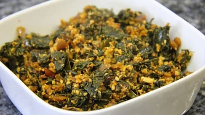 கீரையை விரும்பாத குழந்தைக்கு எப்படி முருங்கை இலையில் சாதம் செய்து கொடுங்க.. அடிக்கடி கேட்பாங்க!!