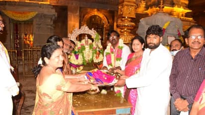 యాదాద్రిని దర్శించుకున్న మంత్రి పువ్వాడ దంపతులు.. కిలో బంగారం, పట్టు వస్త్రాల సమర్పణ