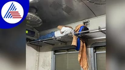 ಮುಂಬೈ ಲೋಕಲ್‌ ರೈಲೊಳಗಿನ ಈ ಫೋಟೋ ವೈರಲ್‌ ಆಗಿದ್ದೇಕೆ?