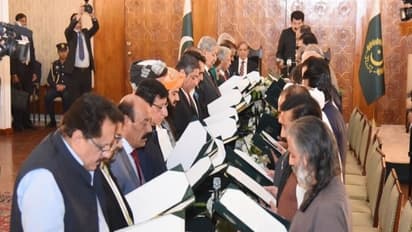 पाकिस्तान सरकार का न्यू मंत्रिमंडलः PM Shehbaz Sharif के 34 मंत्रियों की पूरी लिस्ट, 3 लोग बने सलाहकार