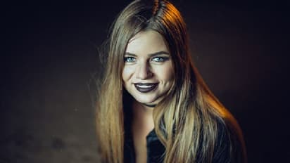 কালো লিপস্টিক পরতে মেনে চলুন এই বিশেষ টোটকা, জেনে নিন কীভাবে ঠোঁট হবে আকর্ষণীয়