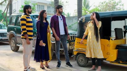 karthika deepam: కార్తీక్,దీపను పొట్టన పెట్టుకున్నావు అంటూ హిమను వేదిస్తున్న స్వప్న..శౌర్యను కొట్టిన సౌందర్య!