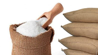 'क्या कभी सुना है 'शक्कर' की स्मलिंग भी होती है, इस देश में हुआ चौंकाने वाला खुलासा