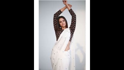 రచ్చ లేపుతున్న రంగస్థలం బ్యూటీ.. నెక్స్ట్ లెవల్ హాట్ నెస్ తో తెలుగమ్మాయి బెల్లీ షో 