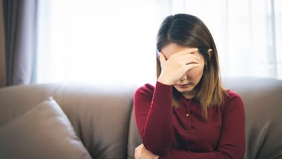 Vitamin B12 Deficiency :  വിറ്റാമിൻ ബി 12 ന്റെ കുറവ്; പ്രധാനപ്പെട്ട ലക്ഷണങ്ങൾ 