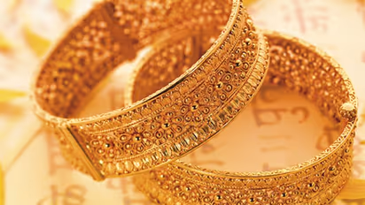 Gold Rate Today: കുത്തനെ കയറി ശേഷം ഇന്ന് വിശ്രമിച്ചു; സ്വർണ വില അറിയാം 