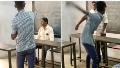 பள்ளி ஆசிரியரை அடிக்க பாய்ந்த மாணவன்... வீடியோ வெளியாகி அதிர்ச்சி