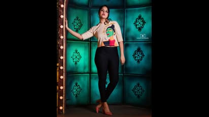 Anasuya: మైండ్ బ్లాక్ చేస్తున్న అనసూయ న్యూ లుక్.. అసలుసిసలైన బెల్లీ అందాలు మరో హైలైట్ 