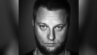 'എന്റെ വീട് ബോംബിട്ട് നശിപ്പിക്കൂ', യുക്രൈൻ സൈനികരോട് ആവശ്യപ്പെട്ട് കോടീശ്വരൻ, കാരണമിതാണ്...