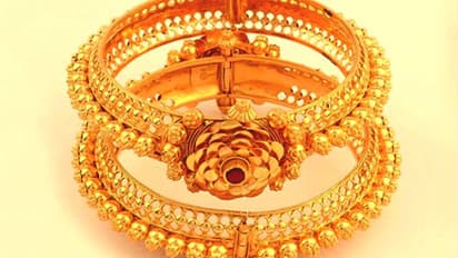 এই অক্ষয় তৃতীয়ায় কী কিনবেন? সার্বভৌম সোনার বন্ডে বিনিয়োগের আগে কয়টি জিনিস জেনে রাখুন