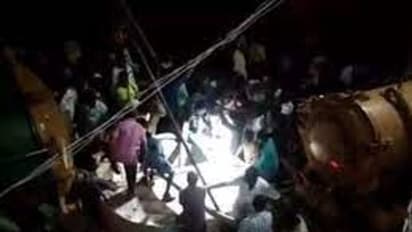 அதிர்ச்சி.. ! கழிவுநீர் தொட்டியில் தவறி விழுந்து விஷவாயு தாக்கி 3 பேர் பலி.. மோட்டார் சரிசெய்த போது பரிதாபம்