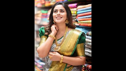 Poorna Photos : పట్టుచీరలో మెరిసిపోతున్న ‘ఢీ’బ్యూటీ.. ట్రెడిషనల్ లుక్ లో పూర్ణ అట్రాక్షన్ వేరే లెవల్..