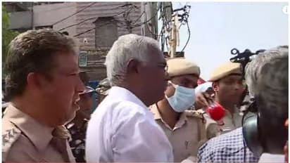 Jahangirpuri : സിപിഐ നേതാക്കൾ ജഹാംഗീർപുരിയിൽ, തടഞ്ഞ് ദില്ലി പൊലീസ്