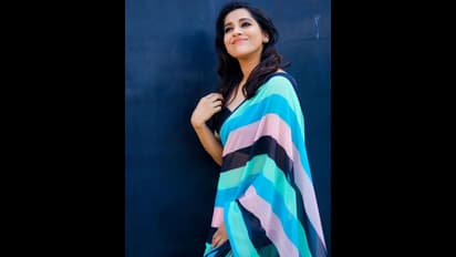 Rashmi Photos: కొంగు జారిపోతుండగా చిలిపిగా కవ్విస్తున్న `జబర్దస్త్` యాంకర్‌.. ఊపిరాగిపోతుందంటూ గగ్గోలు