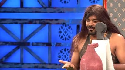 Sudigaali Sudheer: హీరోగా ఛాన్సుల కోసం వెళ్లి చేతులు కాల్చుకున్న సుధీర్.. చివరికి కాళ్ళు పట్టుకుని..  