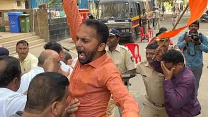 ఉద్ధవ్ ఠాక్రే ఇంటి ముందు హైడ్రామా.. హనుమాన్ చాలీసా పఠిస్తామన్న ఎంపీ నవనీత్ రాణా సవాల్తో ఉద్రిక్తతలు