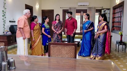 Intinti Gruhalakshmi: మళ్ళీ కష్టాల్లో తులసి.. ఫ్యాక్టరీకి సీల్.. పండుగ చేసుకుంటున్న లాస్య!