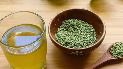 உடல் மெலிய '1' கிளாஸ் பெருஞ்சீரக தண்ணீர்.. எப்போது குடித்தால் பலன் தெரியுமா?