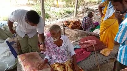 దారుణం : తల్లిదండ్రులను గుడి దగ్గర వదిలి వెళ్లిపోయిన కొడుకు.. అక్కున చేర్చుకున్న స్థానికులు