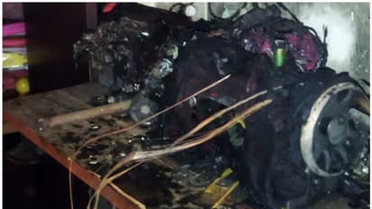 മുറിയിൽ ചാർജ് ചെയ്യാനിട്ട ഇലക്ട്രിക് ബൈക്കിന്റെ ബാറ്ററി പൊട്ടിത്തെറിച്ച് 40കാരൻ മരിച്ചു, ഭാര്യ ഗുരുതരാവസ്ഥയിൽ