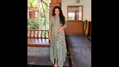 ತಾಯಿಯಾಗುತ್ತಿದ್ದಾರೆ ಹಿರಿಯ ನಟಿ ಮೀನಾ? 