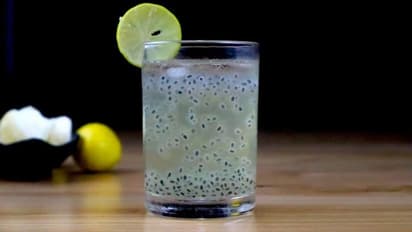 సమ్మర్ లో ఇవి తప్పనిసరి.. నిమ్మ సబ్జా గింజల షర్బత్ ఖచ్చితంగా తాగాల్సిందే!