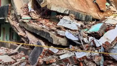 యాదగిరిగుట్టలో కుప్పకూలిన రెండంతస్తుల భవనం: ముగ్గురి దుర్మరణం, మృతుల సంఖ్య పెరిగే ఛాన్స్