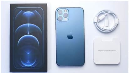 iPhone : ബോക്സില്‍ ചാർജറില്ലാതെ ഐഫോൺ വിൽക്കേണ്ട, ആപ്പിളിനെതിരെ കോടതി വിധി