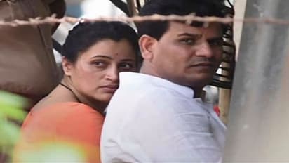 सांसद नवनीत राणा को हाईकोर्ट से नहीं मिली राहत, फटकार लगाते हुए कहा-जितनी बड़ी पावर..उतनी बड़ी जिम्मेदारी