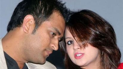 झारखंड सरकार से नाराज हुईं साक्षी धोनी, पूछे इतने तीखे सवाल कि जवाब मुश्किल