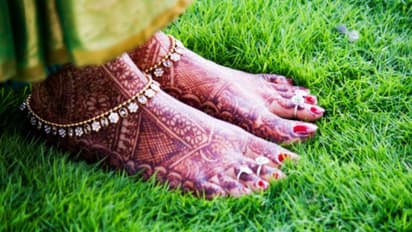 পায়ের আঙ্গুলে আংটি পরার সময় এই ভুলগুলি কখনই নয়, স্বামীর জীবন দেখা দিতে চরম সর্বনাশ