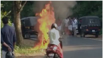 ఏలూరులో ఘోరం... నడిరోడ్డుపైనే బైక్ తో సహా యువ సోదరుల సజీవదహనం 