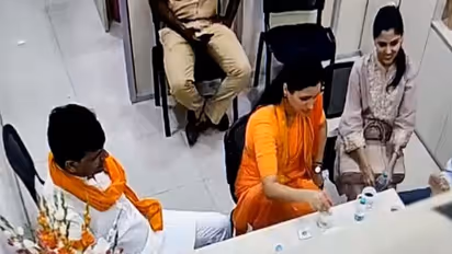 Mumbai CP shares video of MP-MLA Rana duo sipping tea inside Khar police station