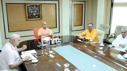 IAS, PCS समेत मंत्रियों और उनके परिजनों को हर साल देना होगा संपत्ति का ब्यौरा, सीएम योगी ने जारी किए निर्देश