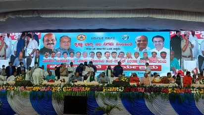 ಏತ ನೀರಾವರಿ ಯೋಜನೆಗೆ ಬೊಮ್ಮಾಯಿ ಚಾಲನೆ,  ಸಿಎಂಗೆ ಗೋ ಕಾಣಿಕೆ ನೀಡಿದ ರೈತರು..!