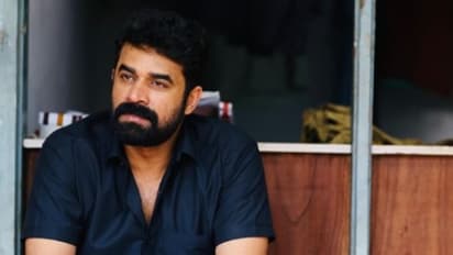Vijay Babu : 'നടിയുടേത് വ്യാജ പരാതി'; മുഖ്യമന്ത്രിക്കും ഡിജിപിക്കും പരാതി നൽകി വിജയ് ബാബുവിന്‍റെ അമ്മ