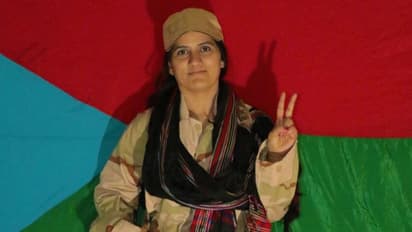 করাচির আত্মঘাতী জঙ্গি পেশায় এক শিক্ষিকা, রয়েছে ২ সন্তানও