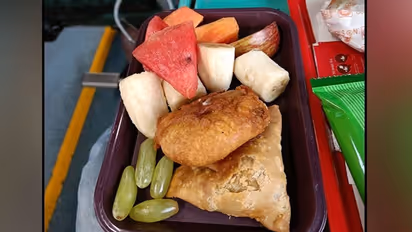 Viral: Man onboard Shatabdi Express receives unexpected iftar meal