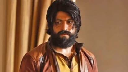 टिकट खिड़की पर जारी है रॉकी भाई-अधीरा का तूफान, KGF 2 की कमाई से खतरे में पड़ी आमिर खान की दंगल