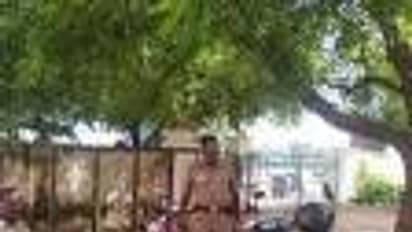 பெண் ஆசிரியை ஓங்கி அடித்த மாணவிகள்.. ஏவி விட்டு குளிர் காயும் ஆசிரியர்.? சர்ச்சை புகார்.. கலக்கத்தில் பெற்றோர்