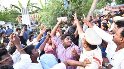 Mangalagiri Rape Case: లోకేష్ పై వైసిపి శ్రేణుల రాళ్ల దాడి... తుమ్మపూడిలో హై టెన్షన్ (Photos)