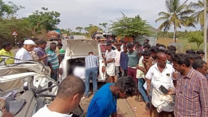 അപകടങ്ങളില് മരണപ്പെടുന്നവരെ കയറ്റാത്ത ആംബുലന്സുകള്; ഇത് കര്ണാടകയിലെ 'അലിഖിത നിയമമോ'? വിവാദം