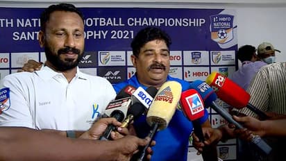 Santosh Trophy : ഇത് കേരള മോഡല്; സൂപ്പർസെമിക്ക് ശേഷം ഒന്നിച്ച് മാധ്യമങ്ങളെ കണ്ട് കേരള-കർണാടക പരിശീലകർ