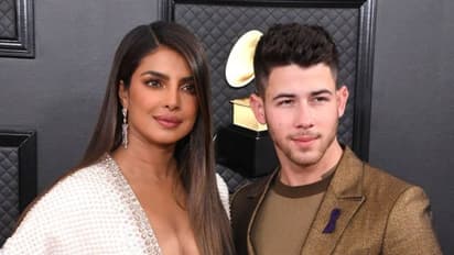 নিক জোনাসের পছন্দের বলিউড ডান্স মুভ দেখে কি প্রতিক্রিয়া জানালেন স্ত্রী প্রিয়াঙ্কা চোপড়া