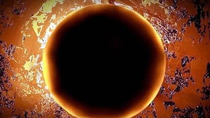 Surya Grahan 2022: ग्रहण से पहले भोजन में तुलसी के पत्ते क्यों रखे जाते हैं? कारण जान चौंक जाएंगे आप भी