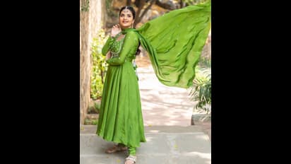 అదిరిపోయేలా యాంకర్ శ్రీముఖి ఈద్ ఫెస్టివల్ ట్రీట్.. కండ్లు చెదిరేలా రాములమ్మ అందాలు..