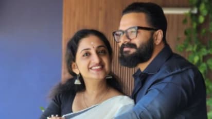 Jayasurya : പ്രിയതമയ്ക്ക് ജന്മദിന ആശംസകളുമായി ഫോട്ടോ പങ്കുവെച്ച് ജയസൂര്യ