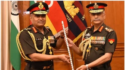 Manoj Pande : പ്രധാന ദൗത്യം സേനാ നവീകരണമെന്ന് ജനറല് മനോജ് പാണ്ഡെ; വെല്ലുവിളികളെ ശക്തിയുക്തം നേരിടും